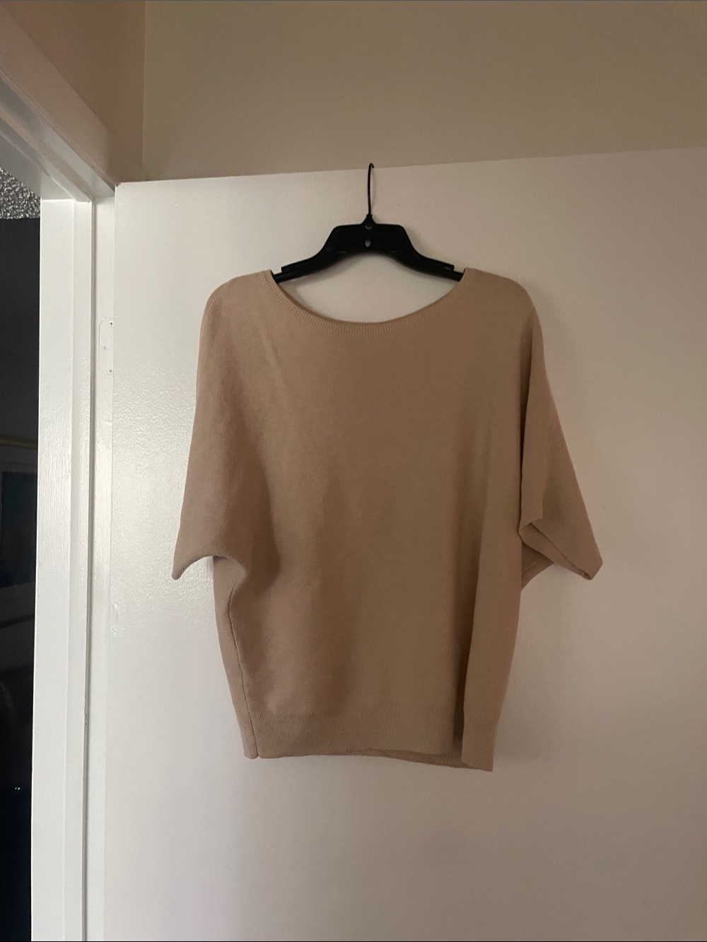 Quince Beige Short-Sleeve Knit Top 100% organic cotton. Size M.